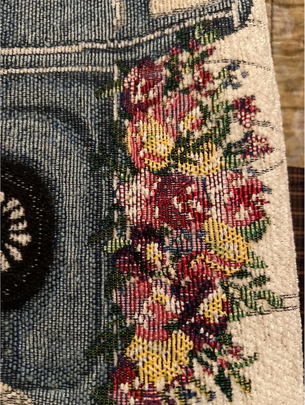Decorative Table Runner and Placemats Set with Vintage Truck and Floral Design